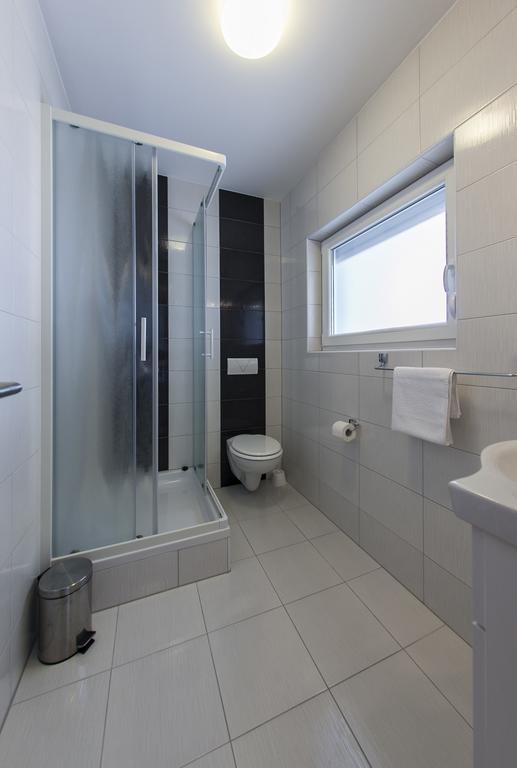 Apartments Villa Klara Baška Voda Eksteriør bilde