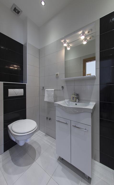 Apartments Villa Klara Baška Voda Eksteriør bilde