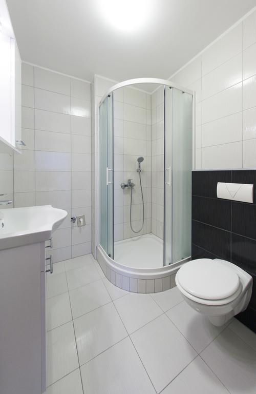 Apartments Villa Klara Baška Voda Eksteriør bilde