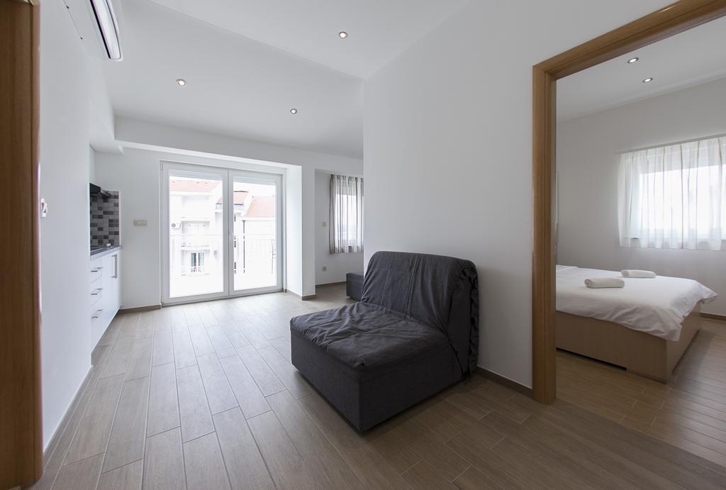 Apartments Villa Klara Baška Voda Eksteriør bilde
